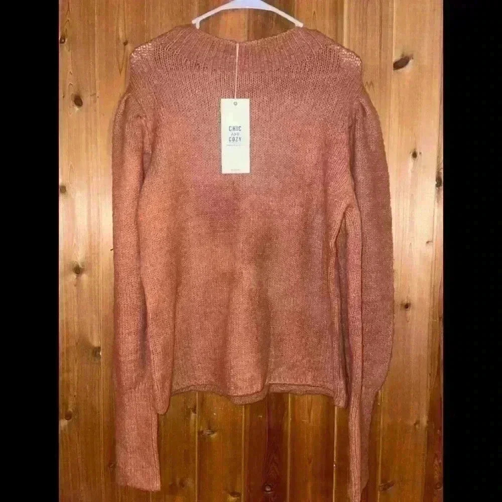 NWT Love Tree Sweater Size XL‎